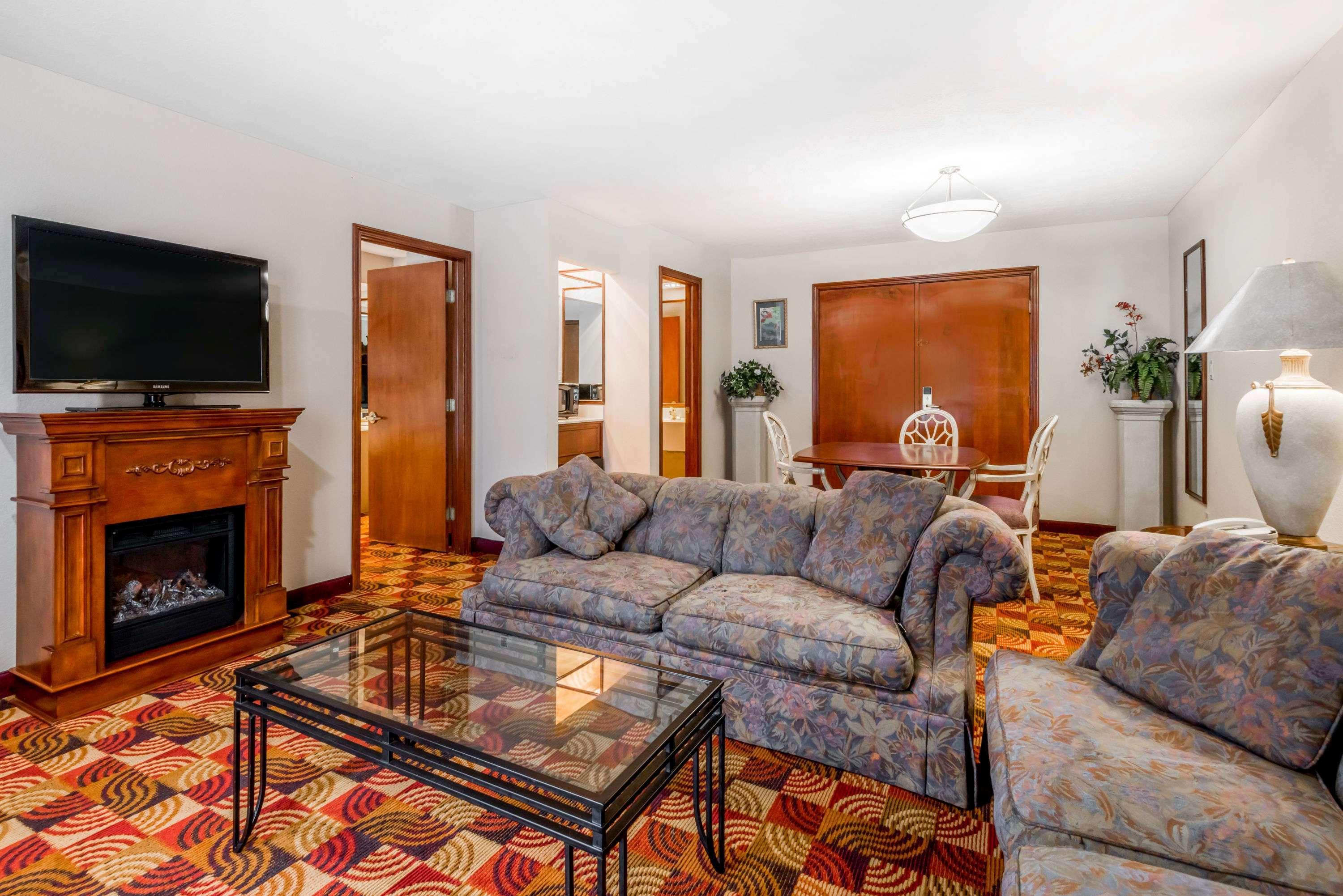 מלון Baymont By Wyndham Plainfield/ Indianapolis Arpt Area מראה חיצוני תמונה